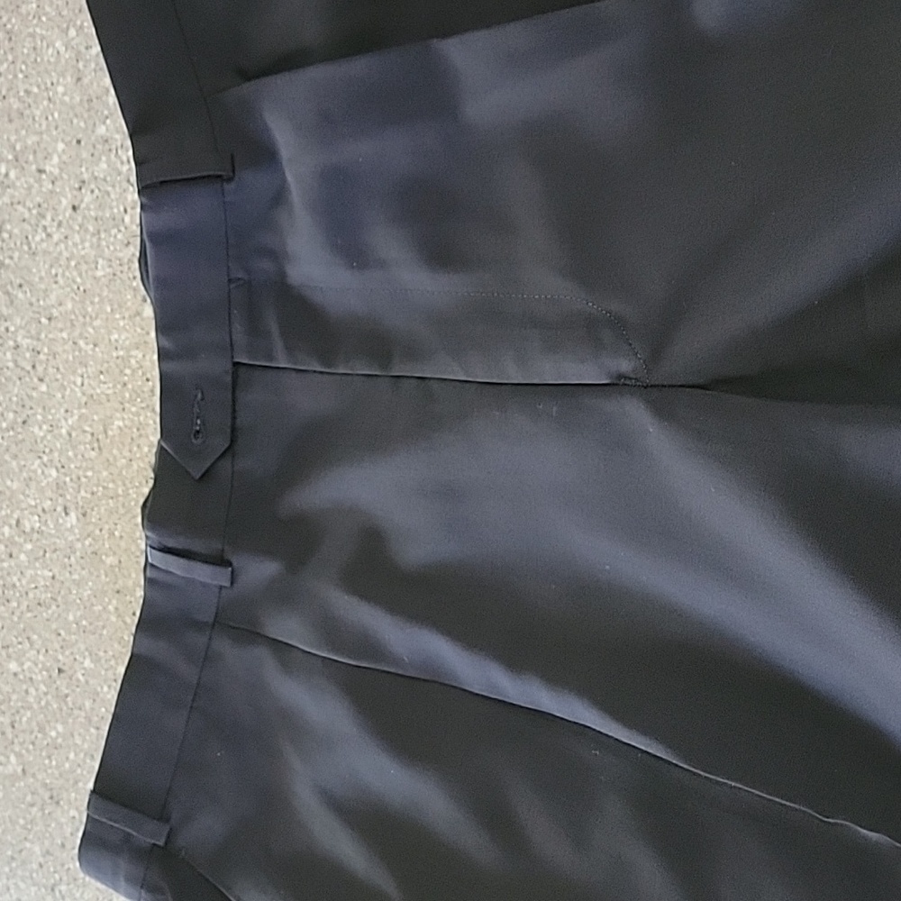 Michael Kors Size 40 wool pleated pants, cuff 29". Excellent condition, navy.